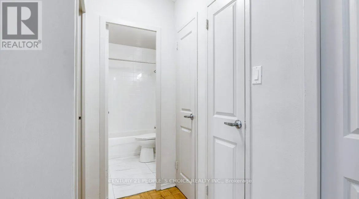 512 - 20 PAISLEY BOULEVARD W