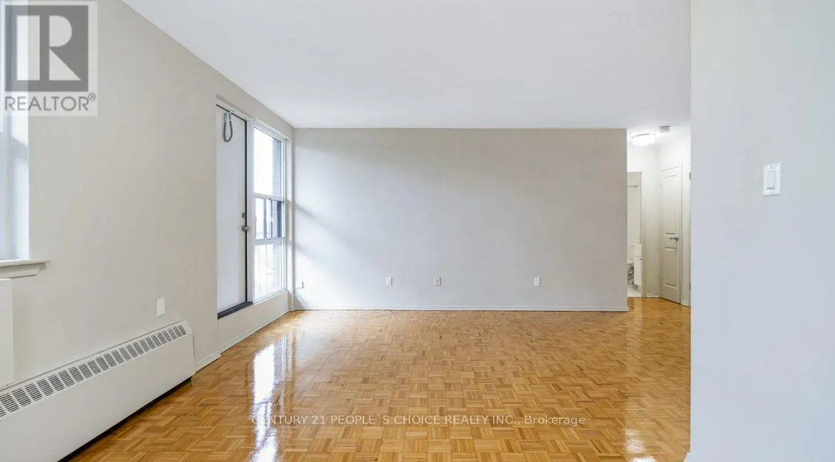 512 - 20 PAISLEY BOULEVARD W