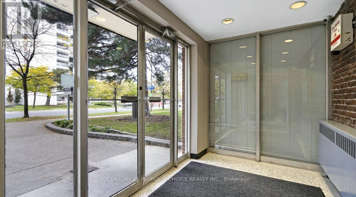 512 - 20 PAISLEY BOULEVARD W
