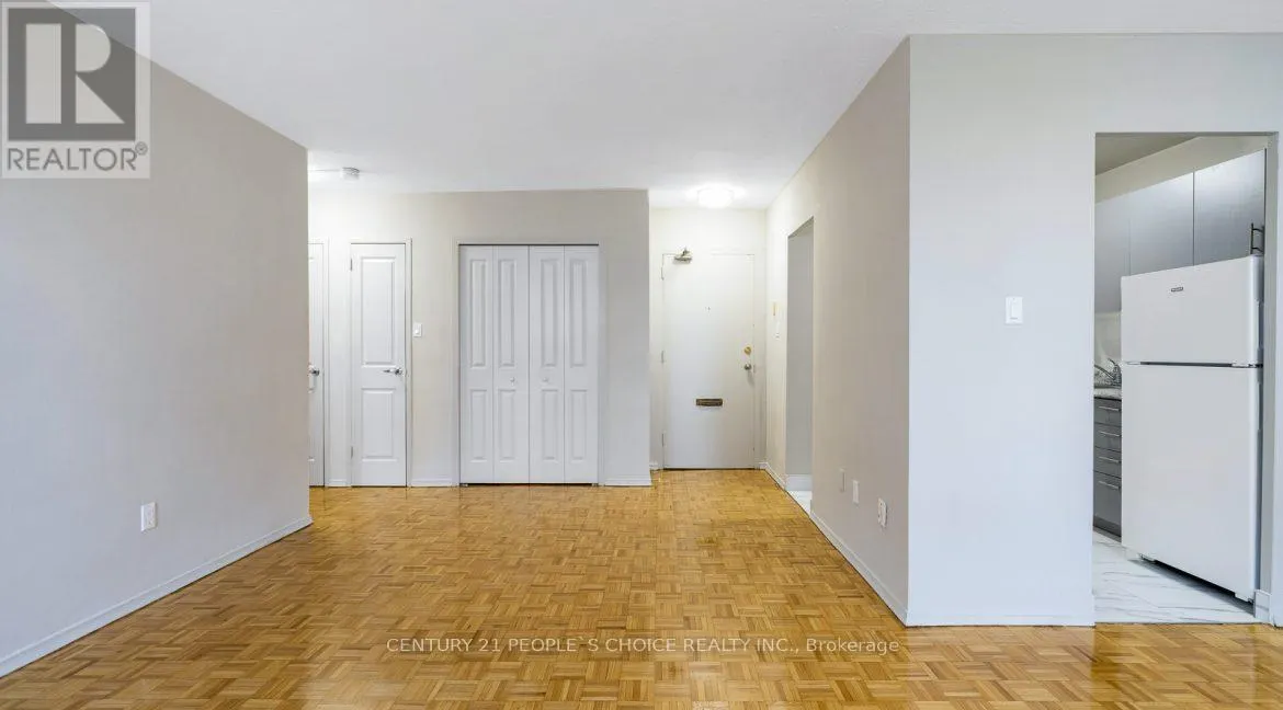 512 - 20 PAISLEY BOULEVARD W