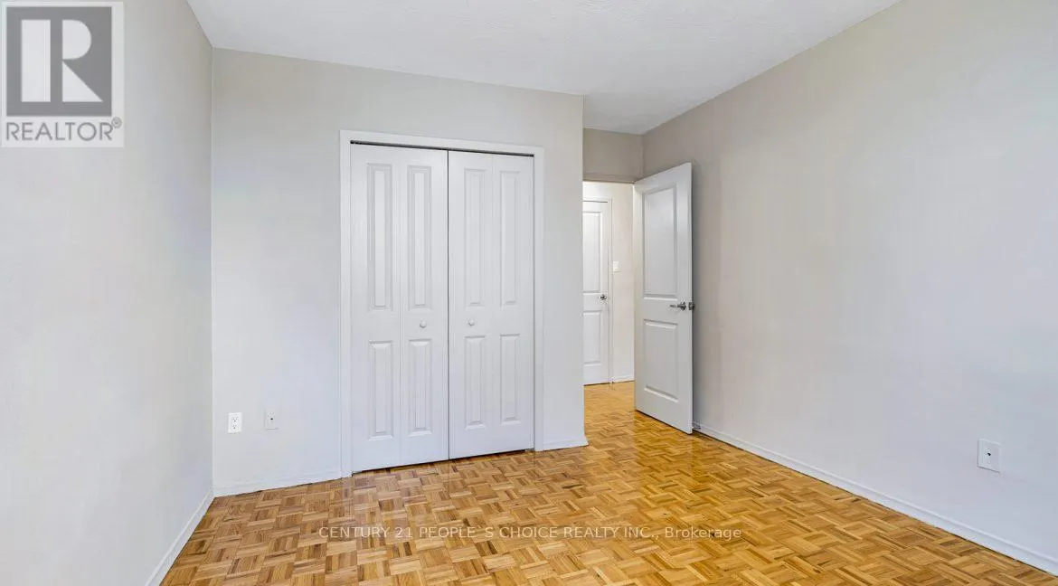 512 - 20 PAISLEY BOULEVARD W