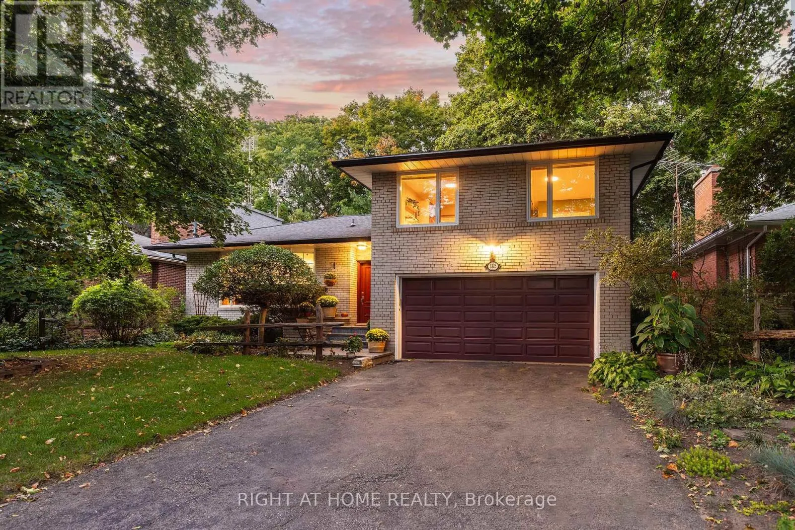 3325 ENNISKILLEN CIRCLE