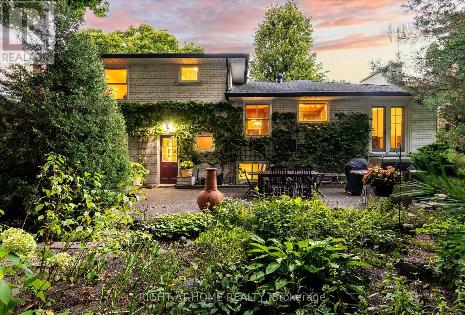 3325 ENNISKILLEN CIRCLE