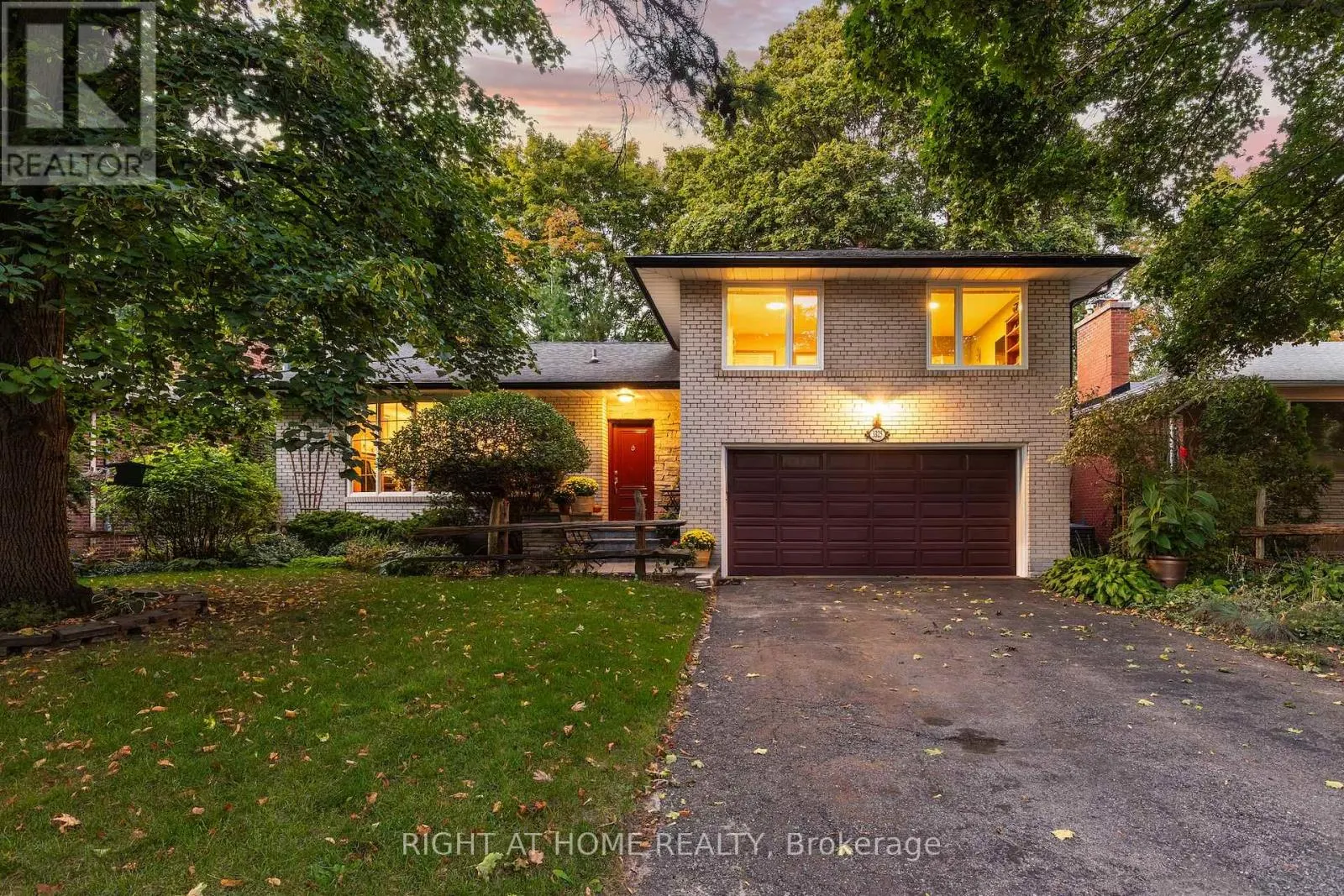 3325 ENNISKILLEN CIRCLE