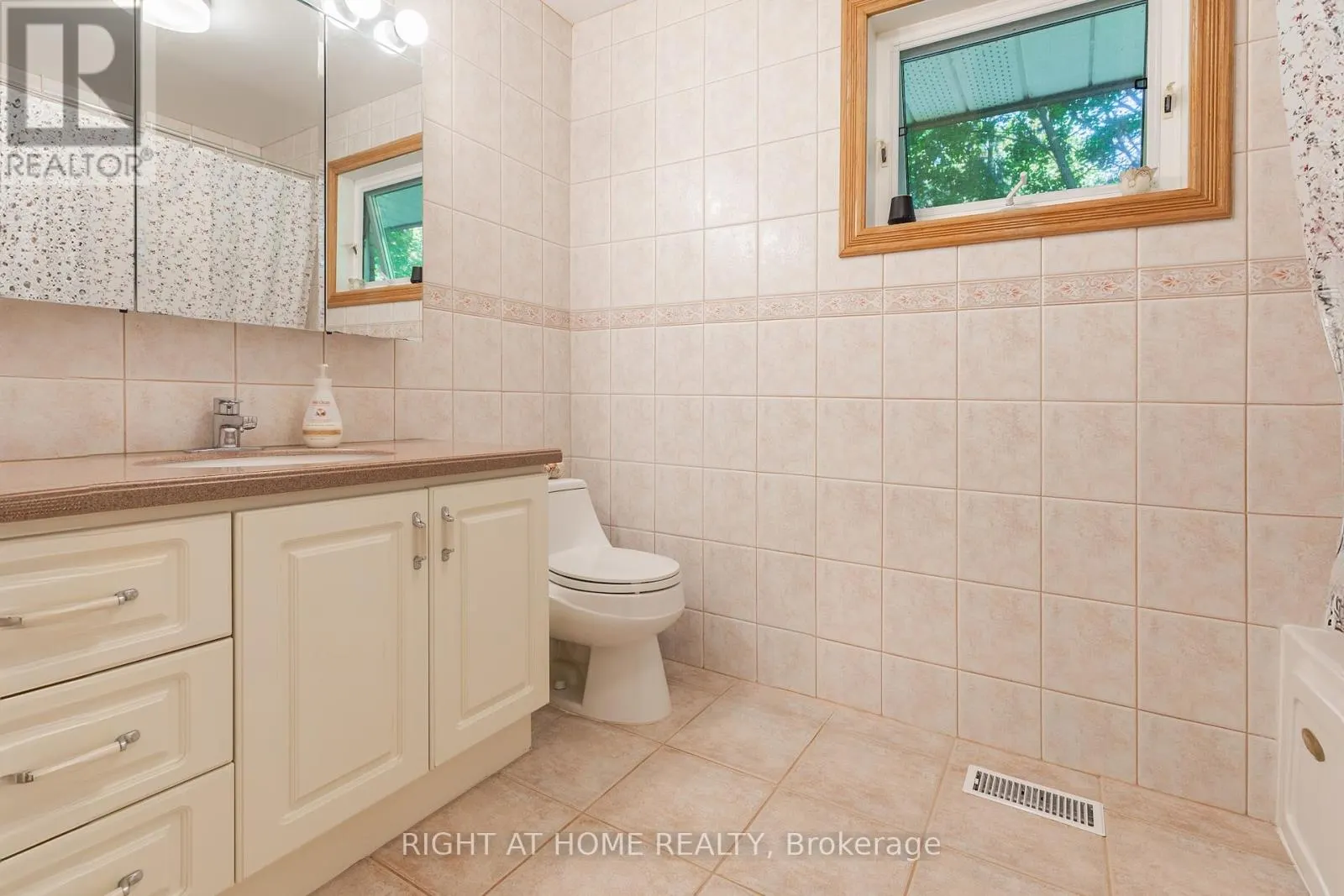 3325 ENNISKILLEN CIRCLE
