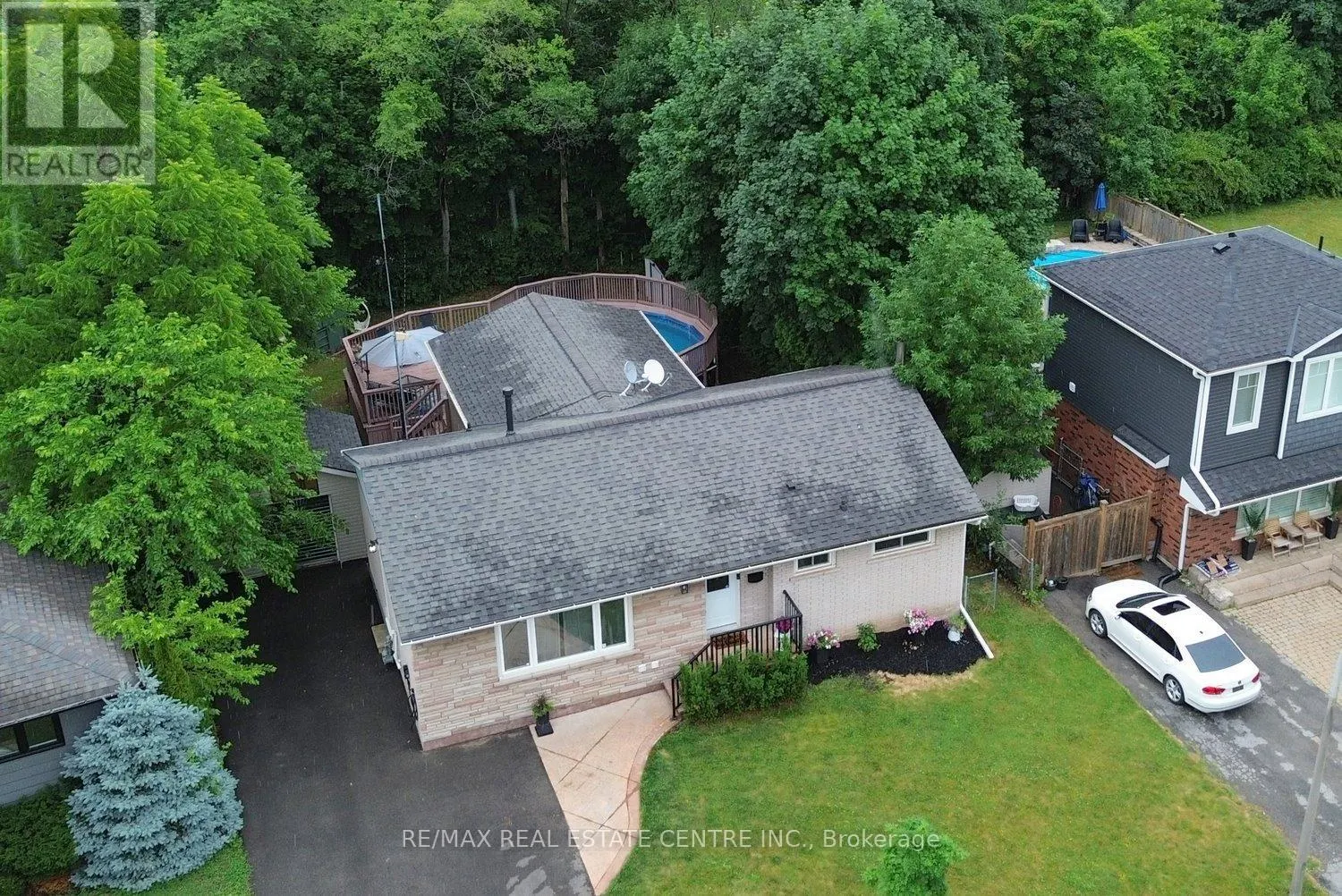 405 ERINDALE DRIVE