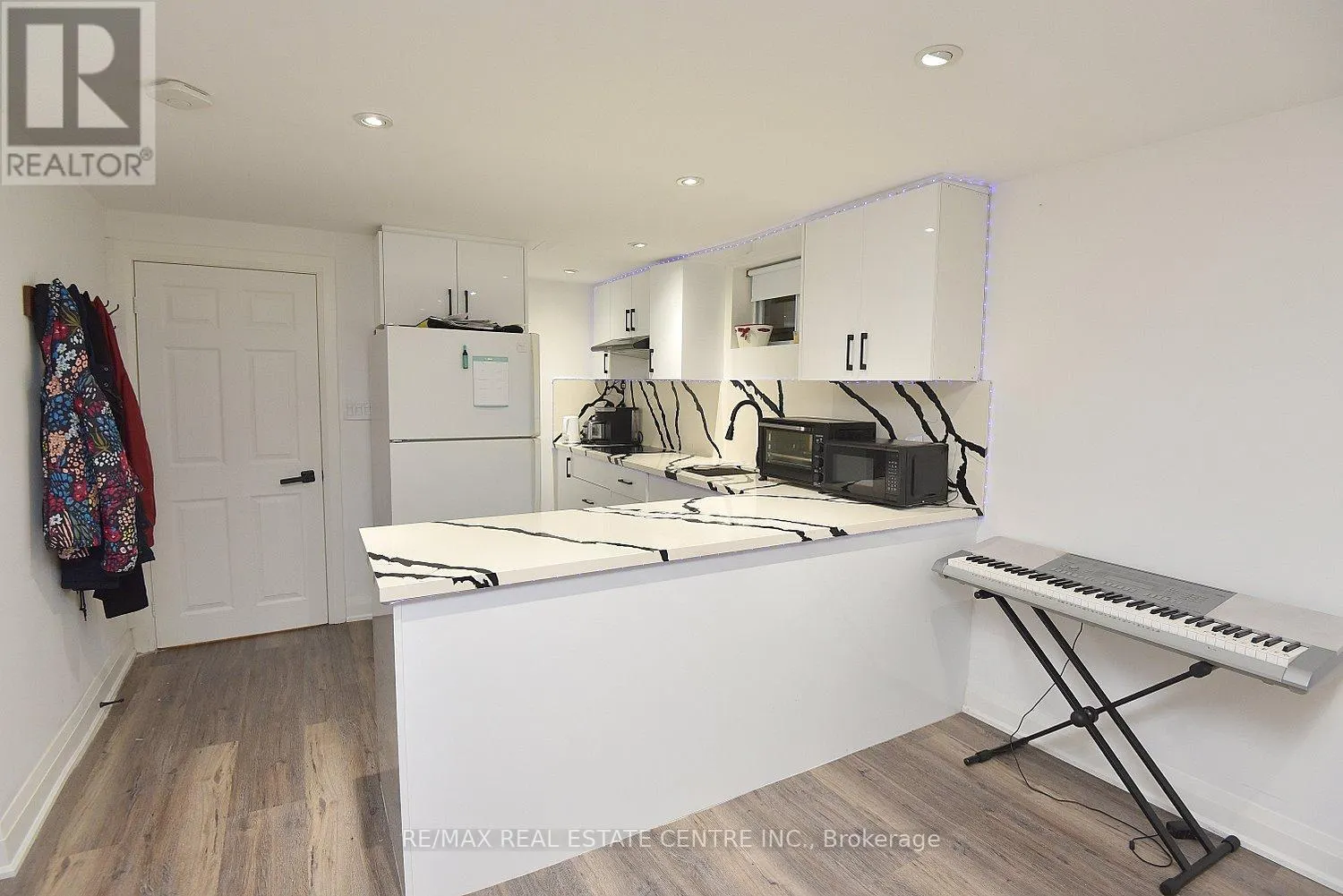 405 ERINDALE DRIVE