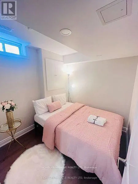 BASEMENT - 52 VERSAILLES CRESCENT