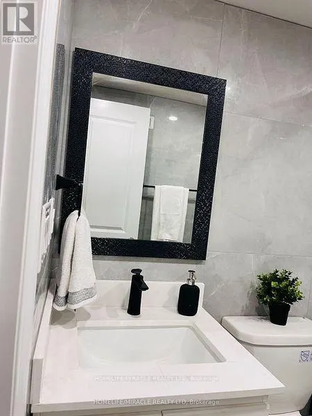 BASEMENT - 52 VERSAILLES CRESCENT