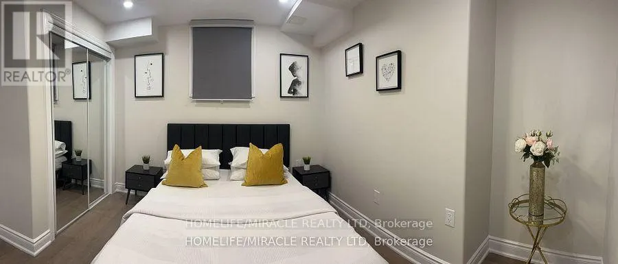 BASEMENT - 52 VERSAILLES CRESCENT