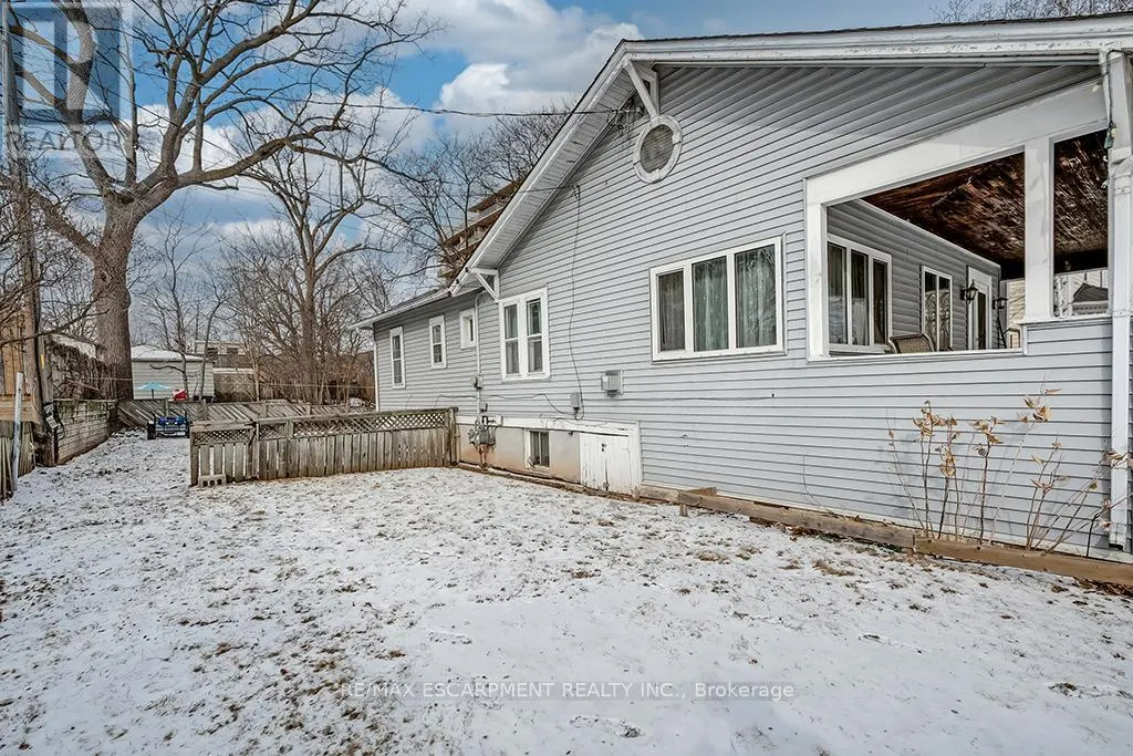 1415 LAKESHORE ROAD