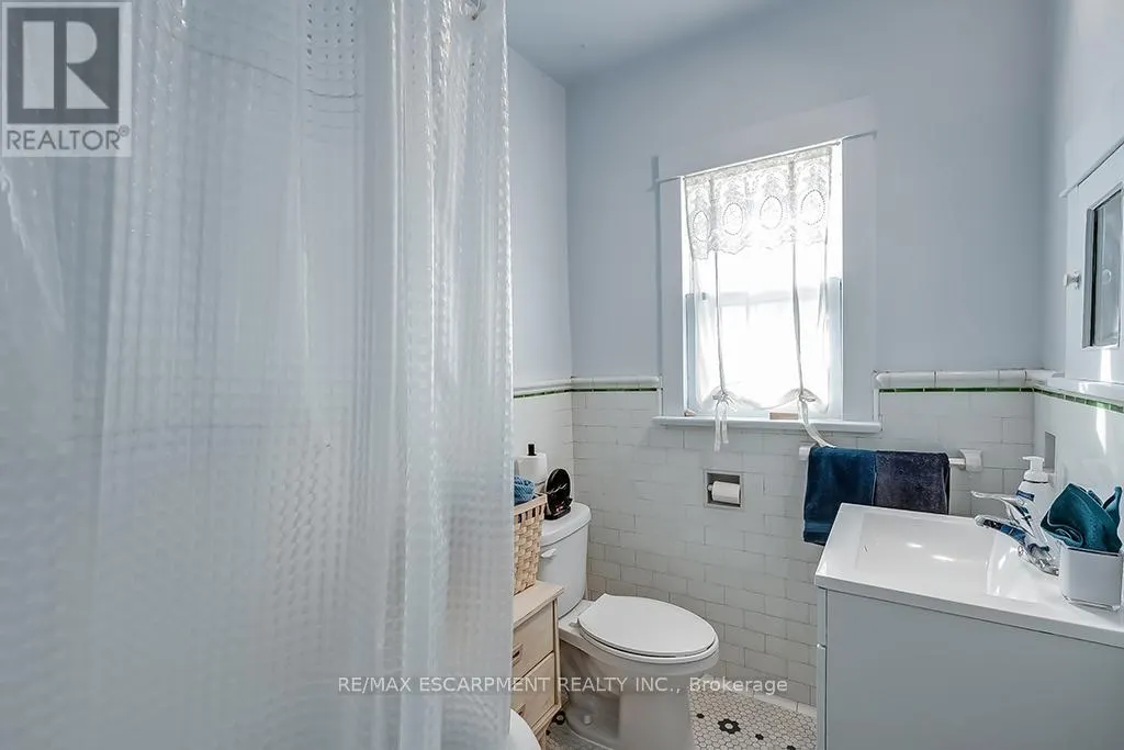 1415 LAKESHORE ROAD