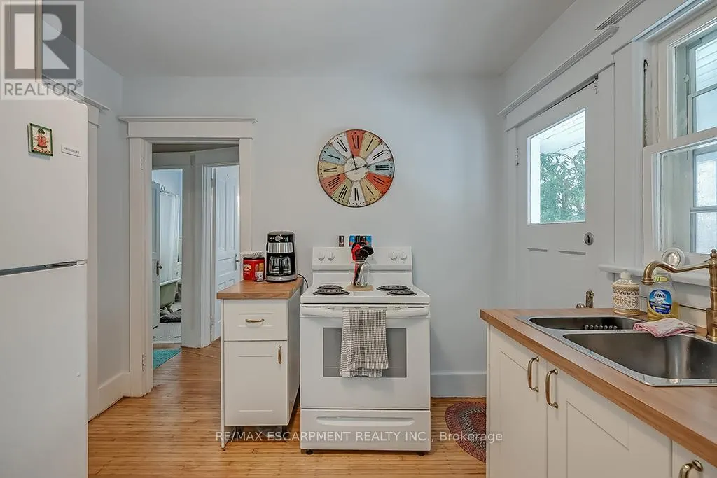 1415 LAKESHORE ROAD