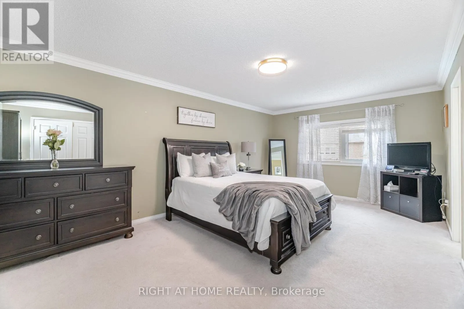5467 BLUE SPRUCE AVENUE
