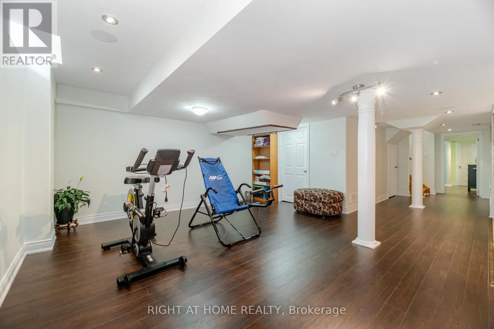 5467 BLUE SPRUCE AVENUE