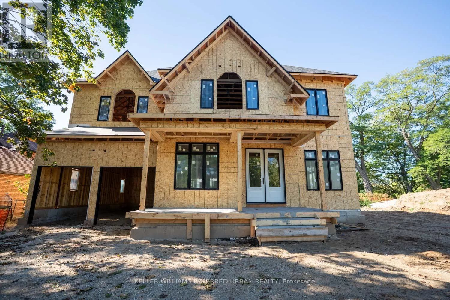 1429 DUNDAS CRESCENT