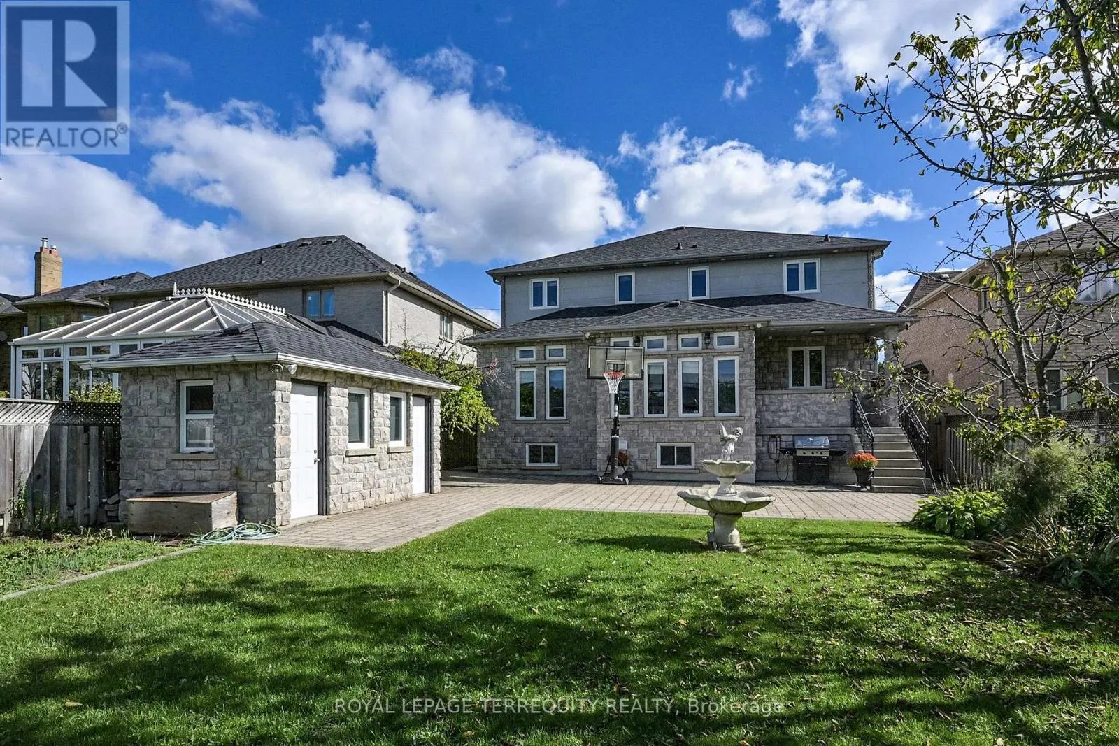 12 HIGHLAND HILL