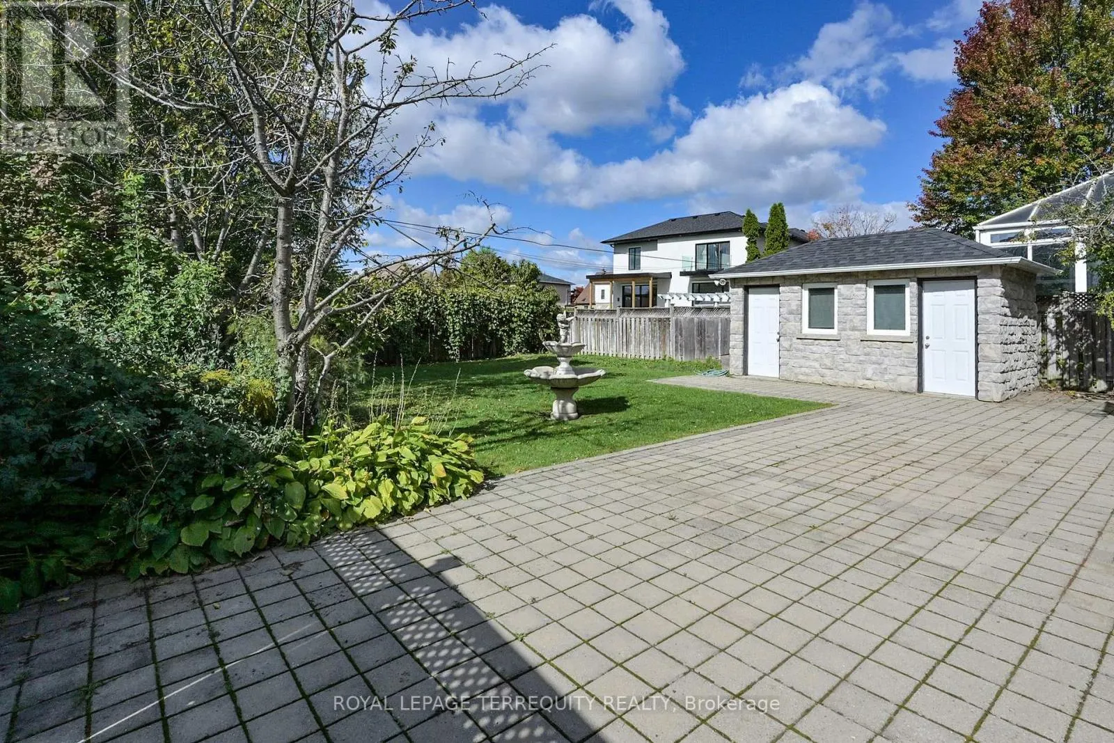 12 HIGHLAND HILL