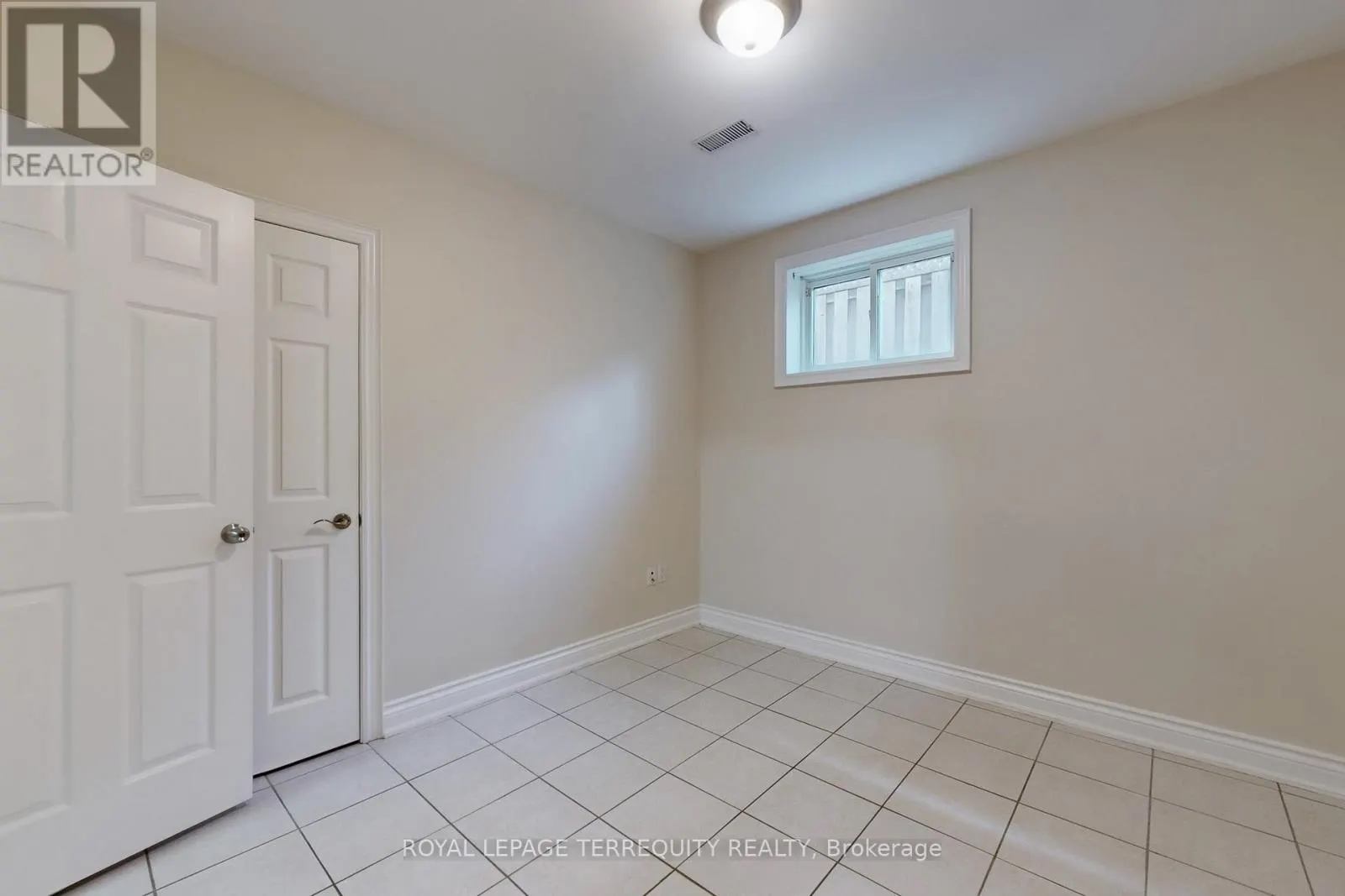12 HIGHLAND HILL