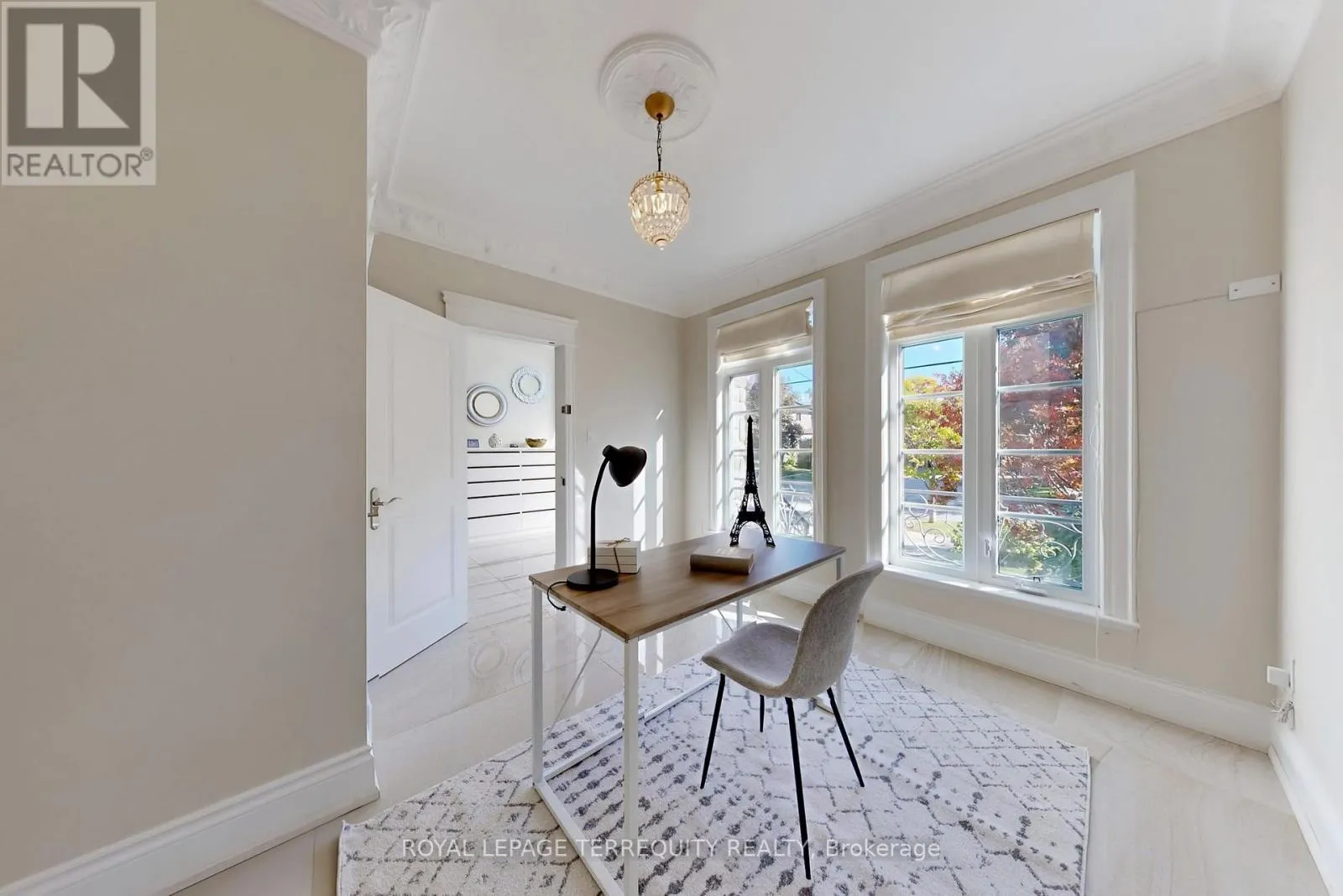 12 HIGHLAND HILL