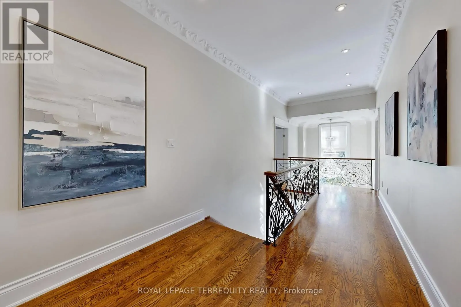 12 HIGHLAND HILL
