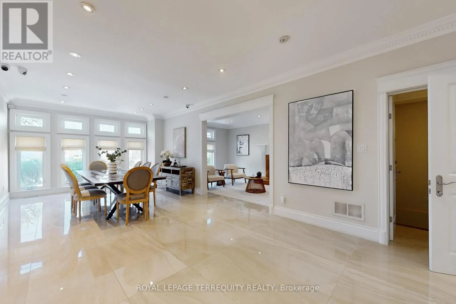 12 HIGHLAND HILL