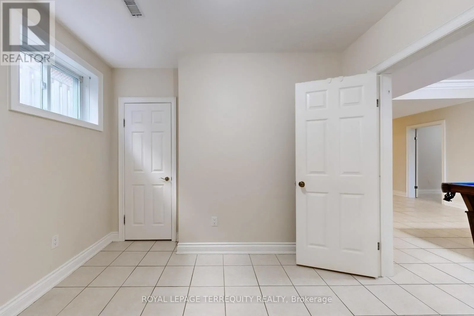 12 HIGHLAND HILL