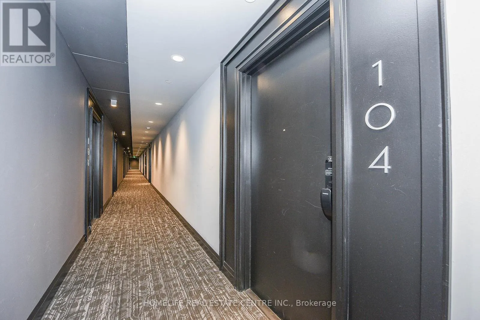 104 - 95 DUNDAS STREET