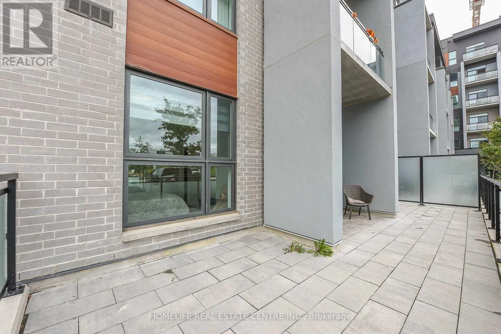 104 - 95 DUNDAS STREET