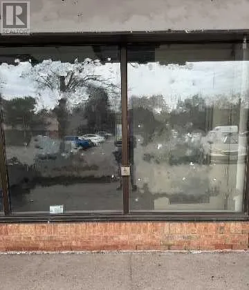 6B - 255 DUNDAS STREET W