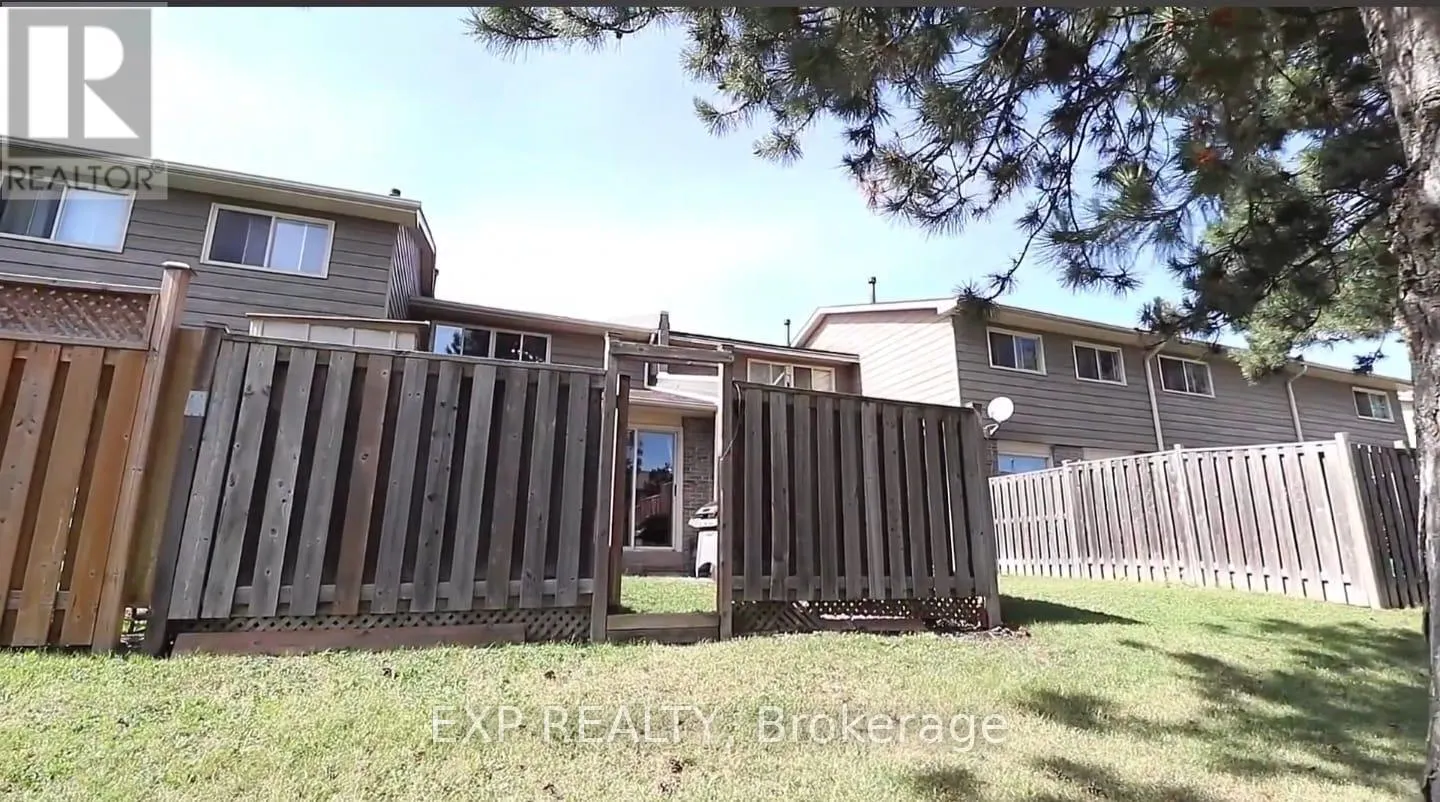13 FOSTER CRESCENT