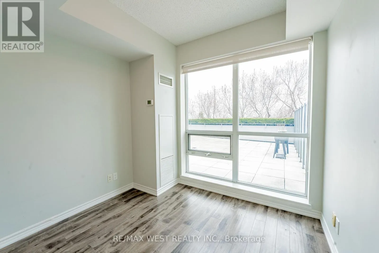 625 - 15 JAMES FINLAY WAY