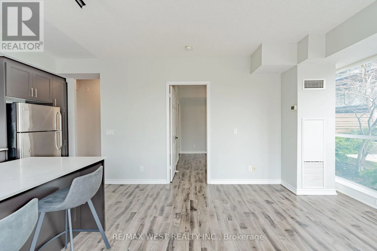 625 - 15 JAMES FINLAY WAY