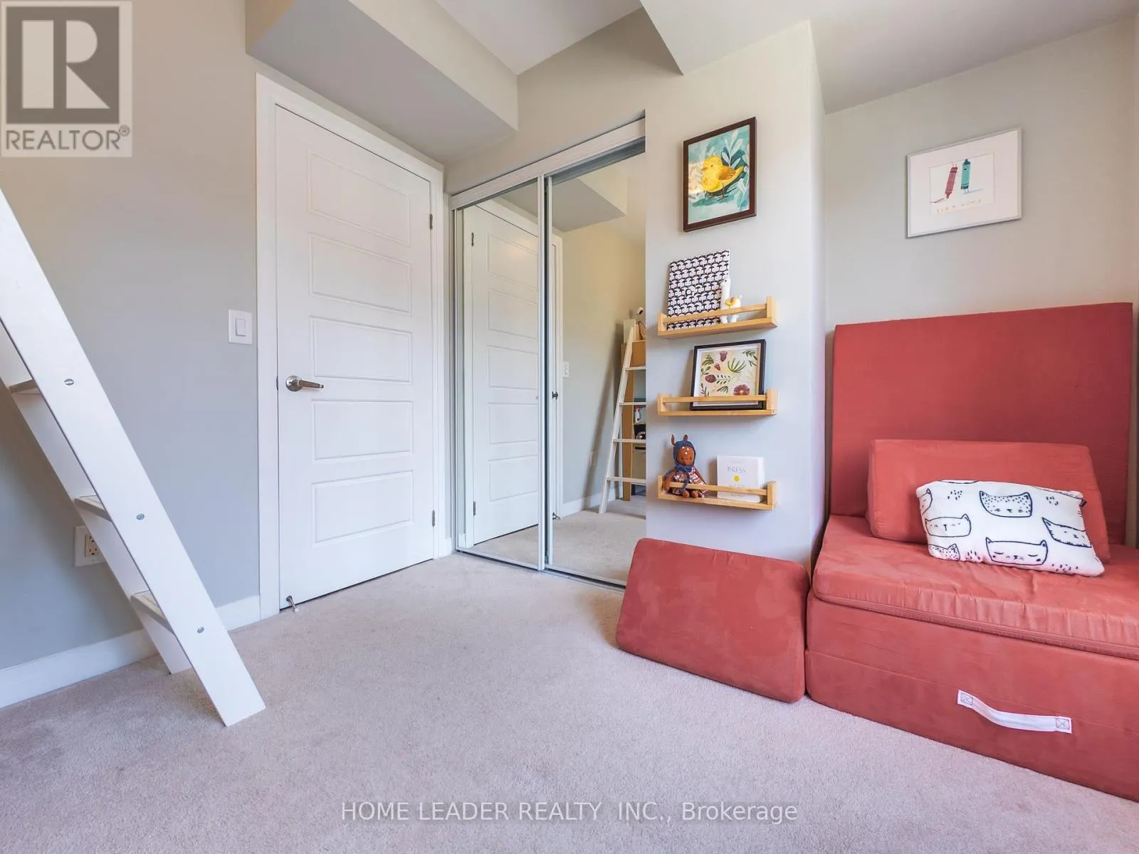 243 DOWNSVIEW PARK BOULEVARD S