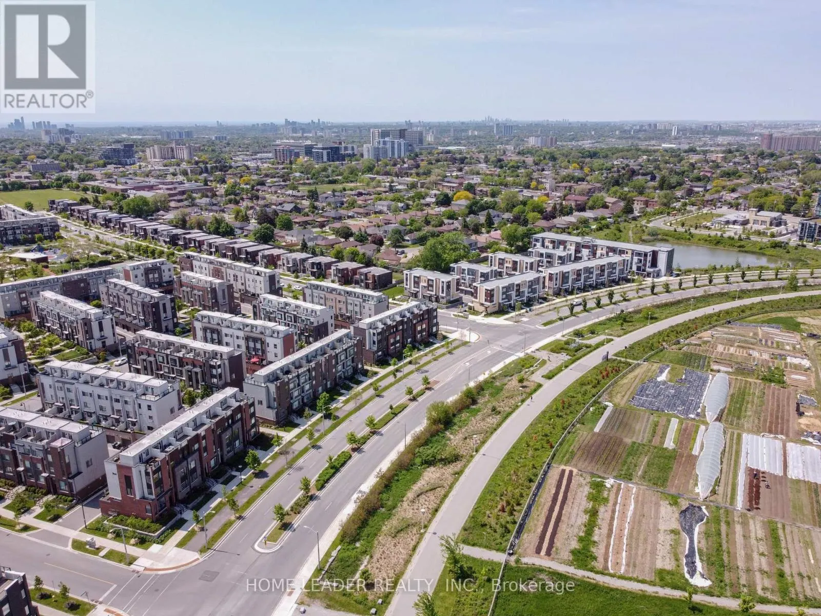 243 DOWNSVIEW PARK BOULEVARD S