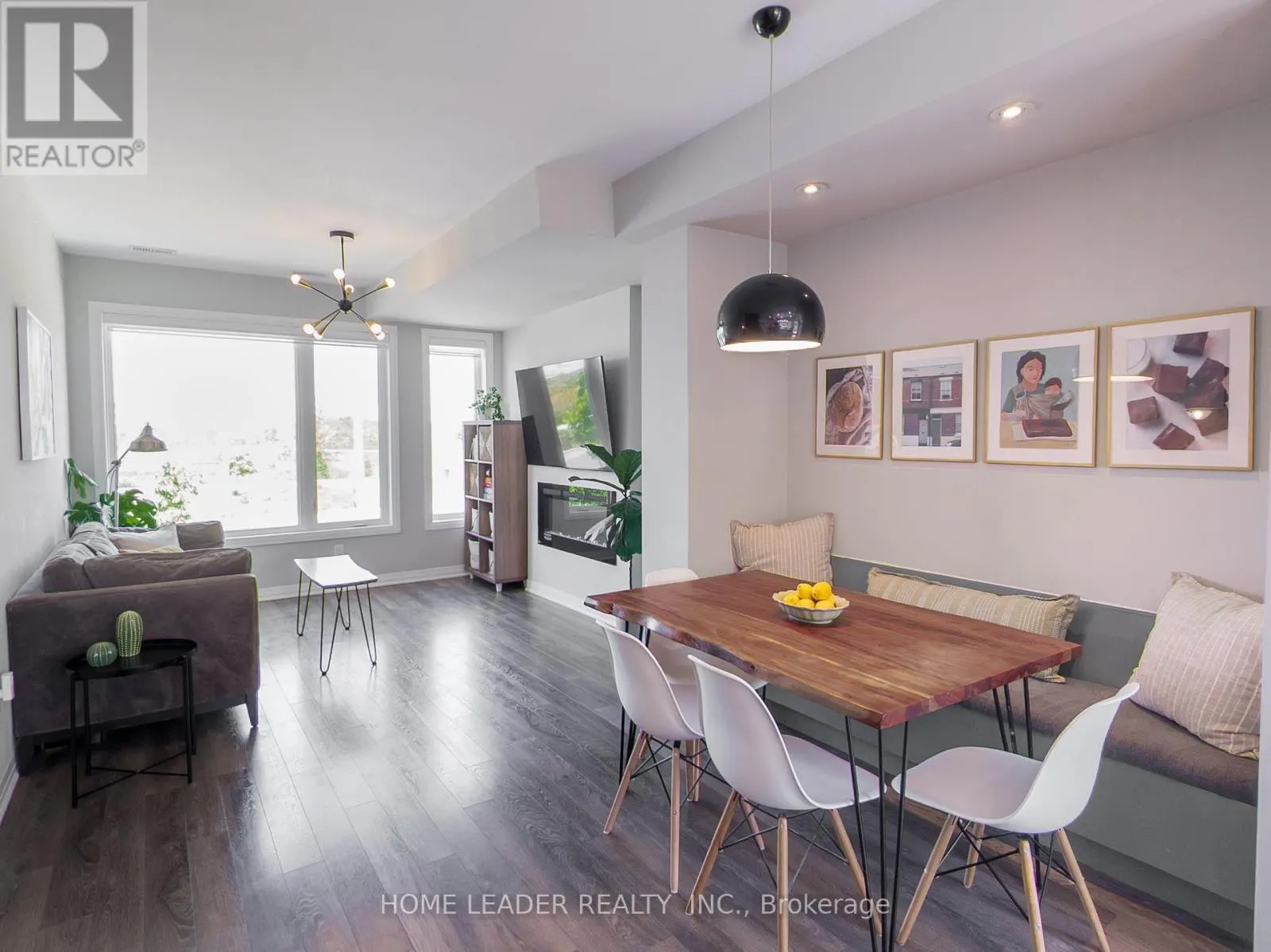 243 DOWNSVIEW PARK BOULEVARD S