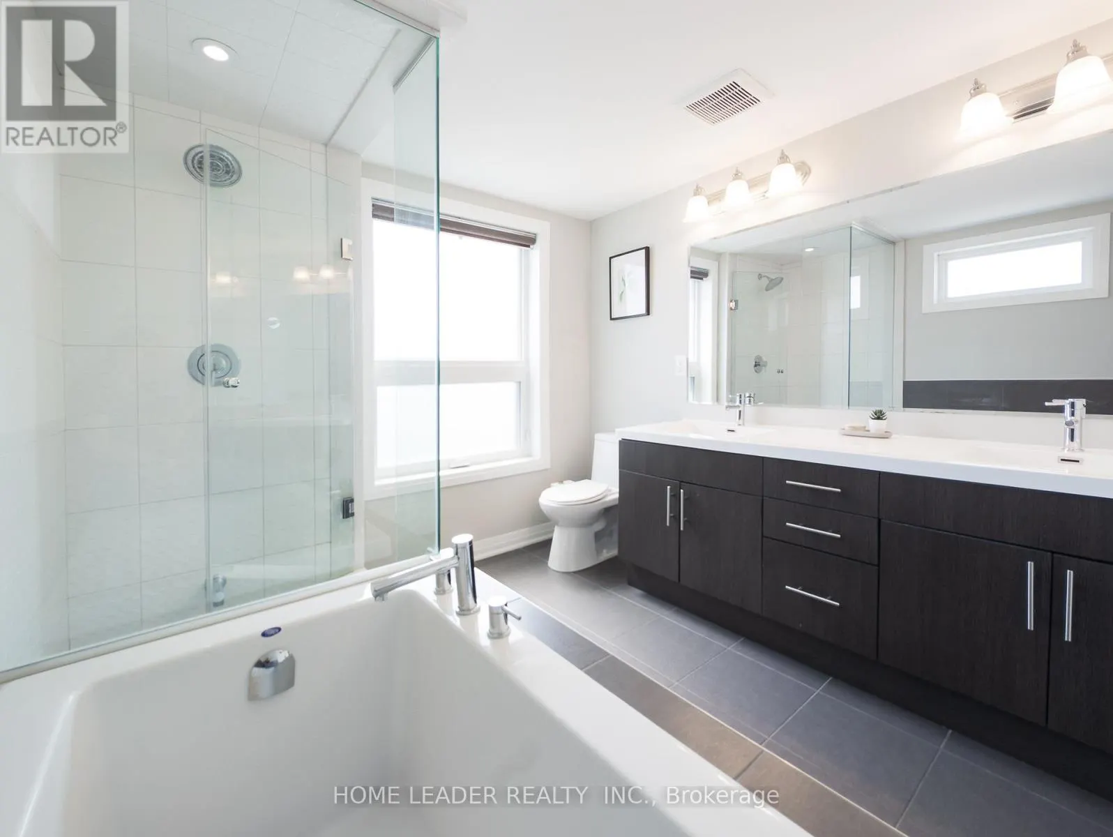 243 DOWNSVIEW PARK BOULEVARD S