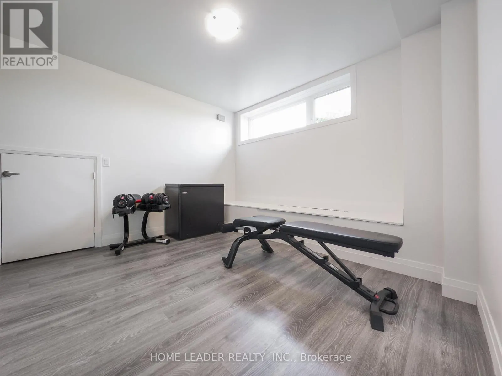 243 DOWNSVIEW PARK BOULEVARD S