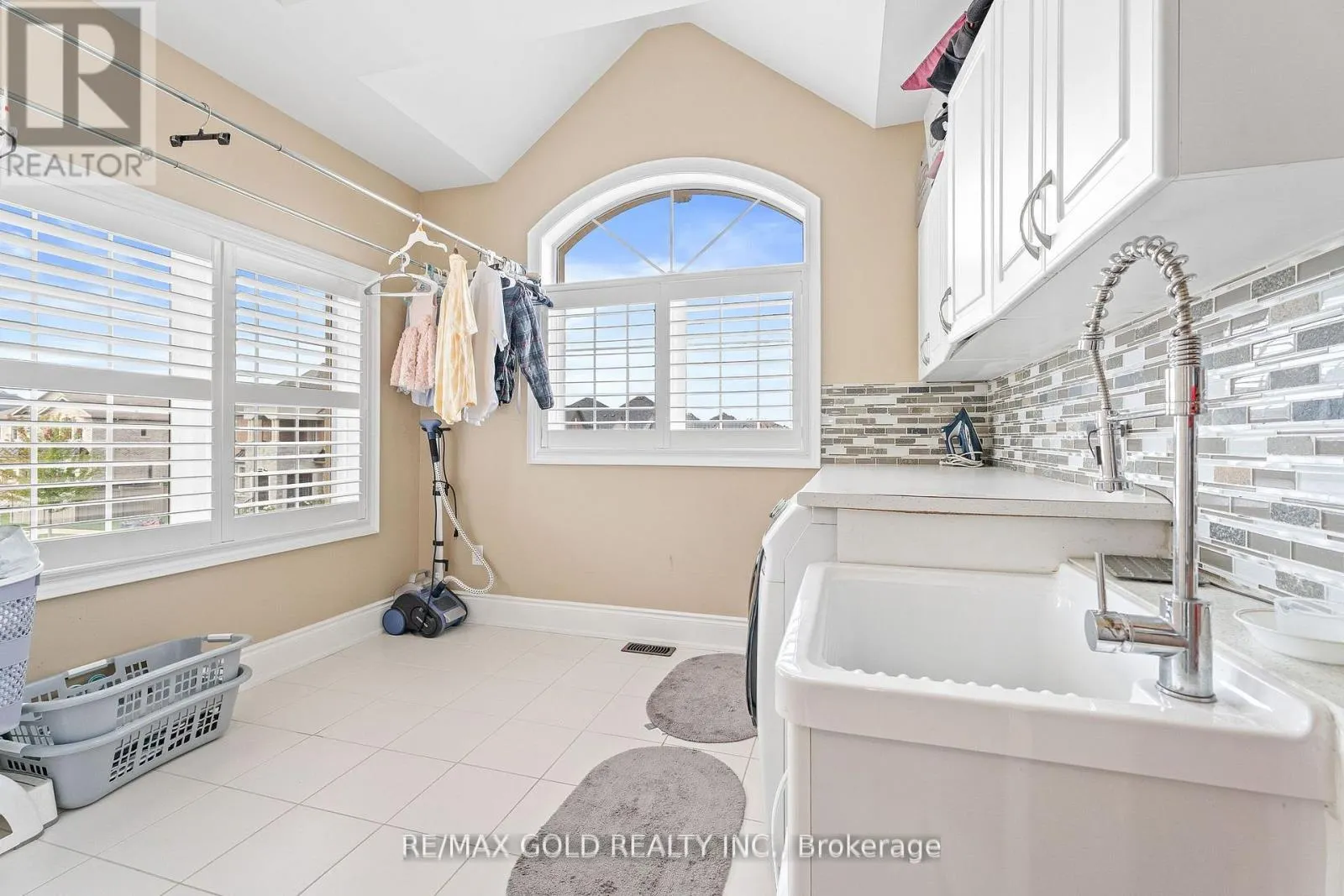 19 MARTIN BYRNE DRIVE