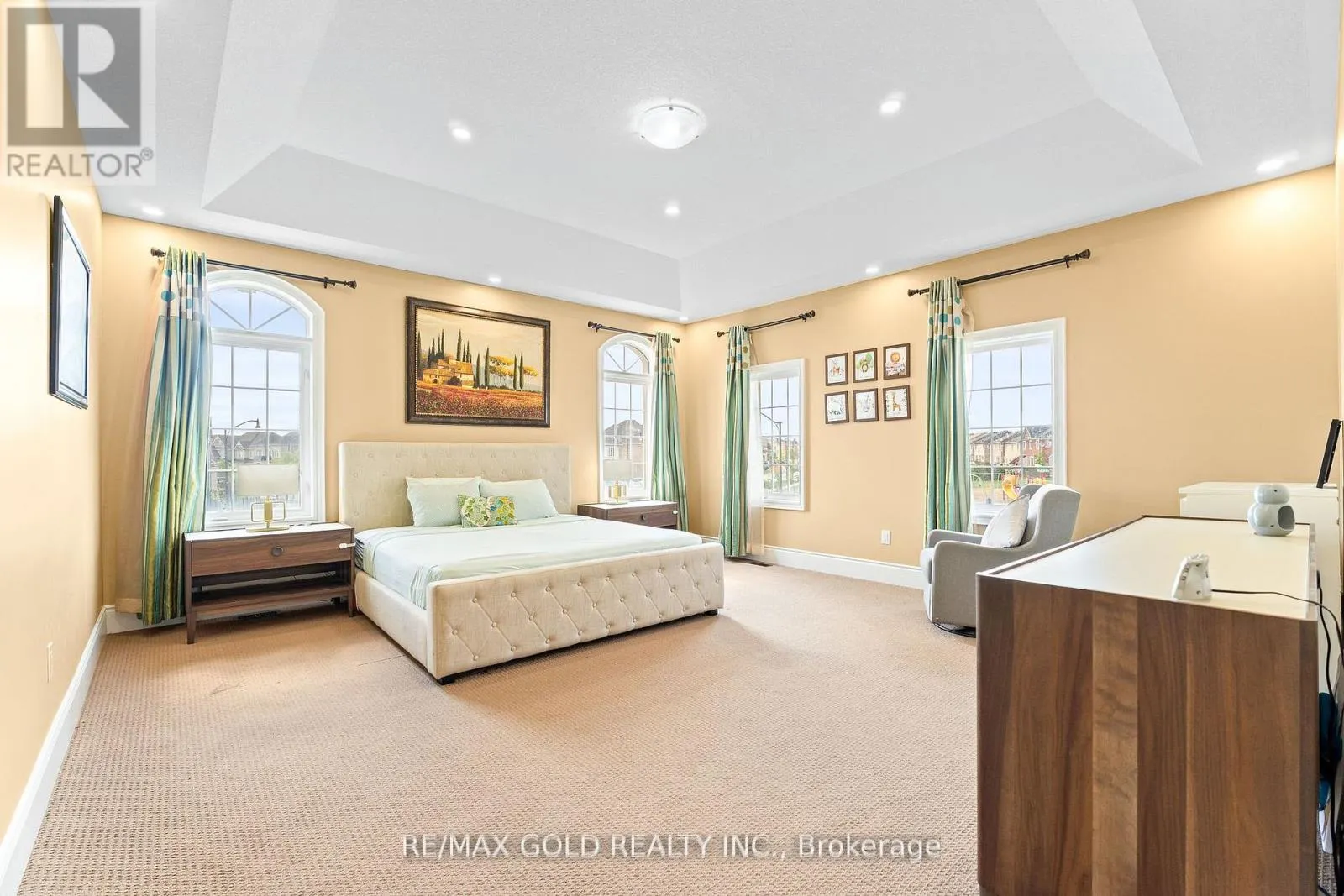 19 MARTIN BYRNE DRIVE