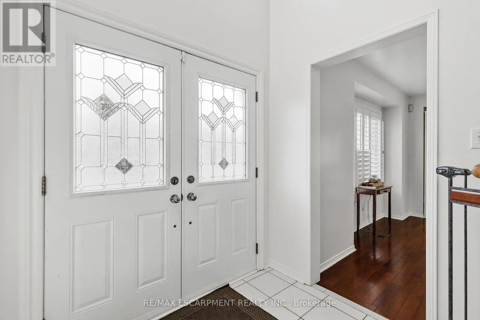 1060 FOXGLOVE PLACE