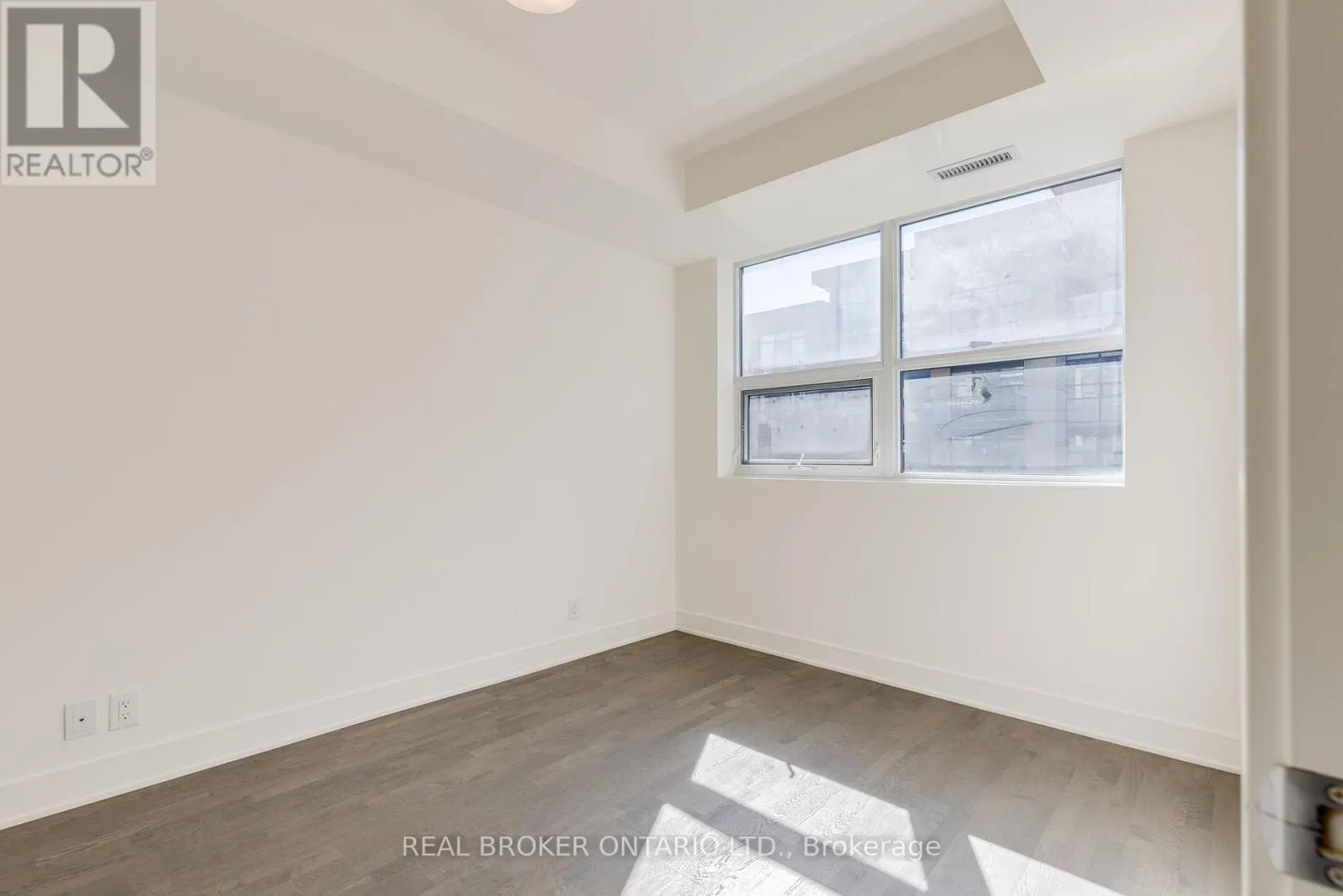 236 - 1575 LAKESHORE ROAD W