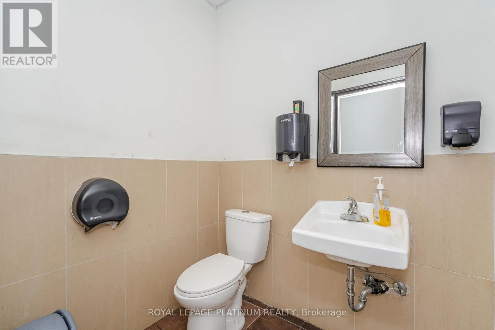 9 - 4525 EBENEZER ROAD