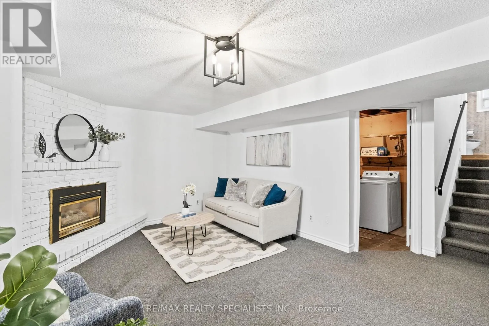 56 - 6040 MONTEVIDEO ROAD