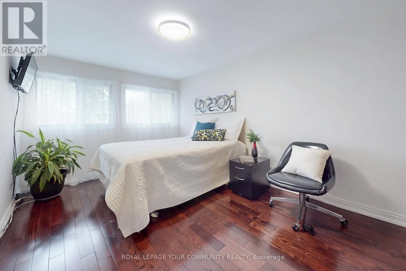 72 - 42 JOHN CABOT WAY