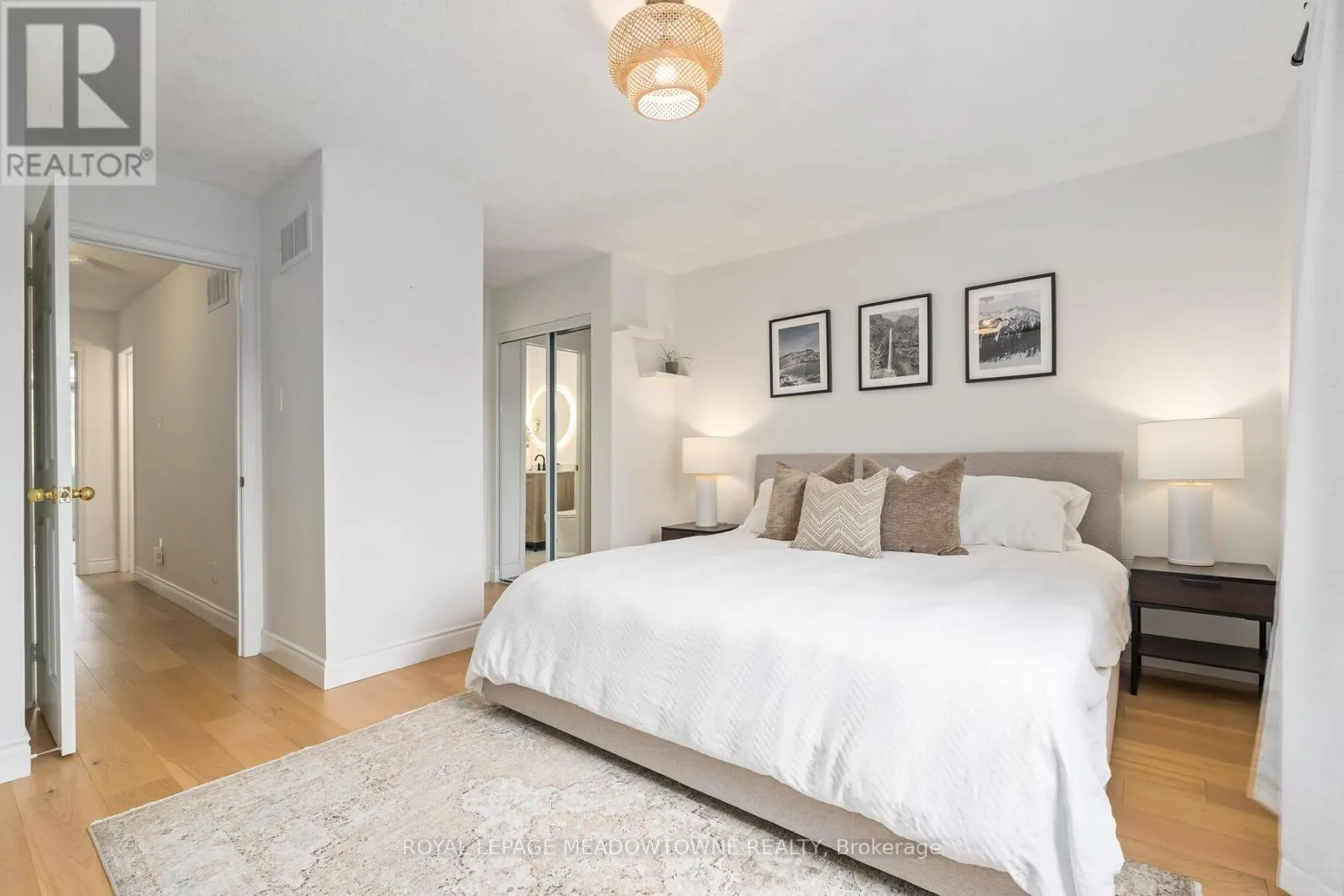 139 HARBOURVIEW CRESCENT