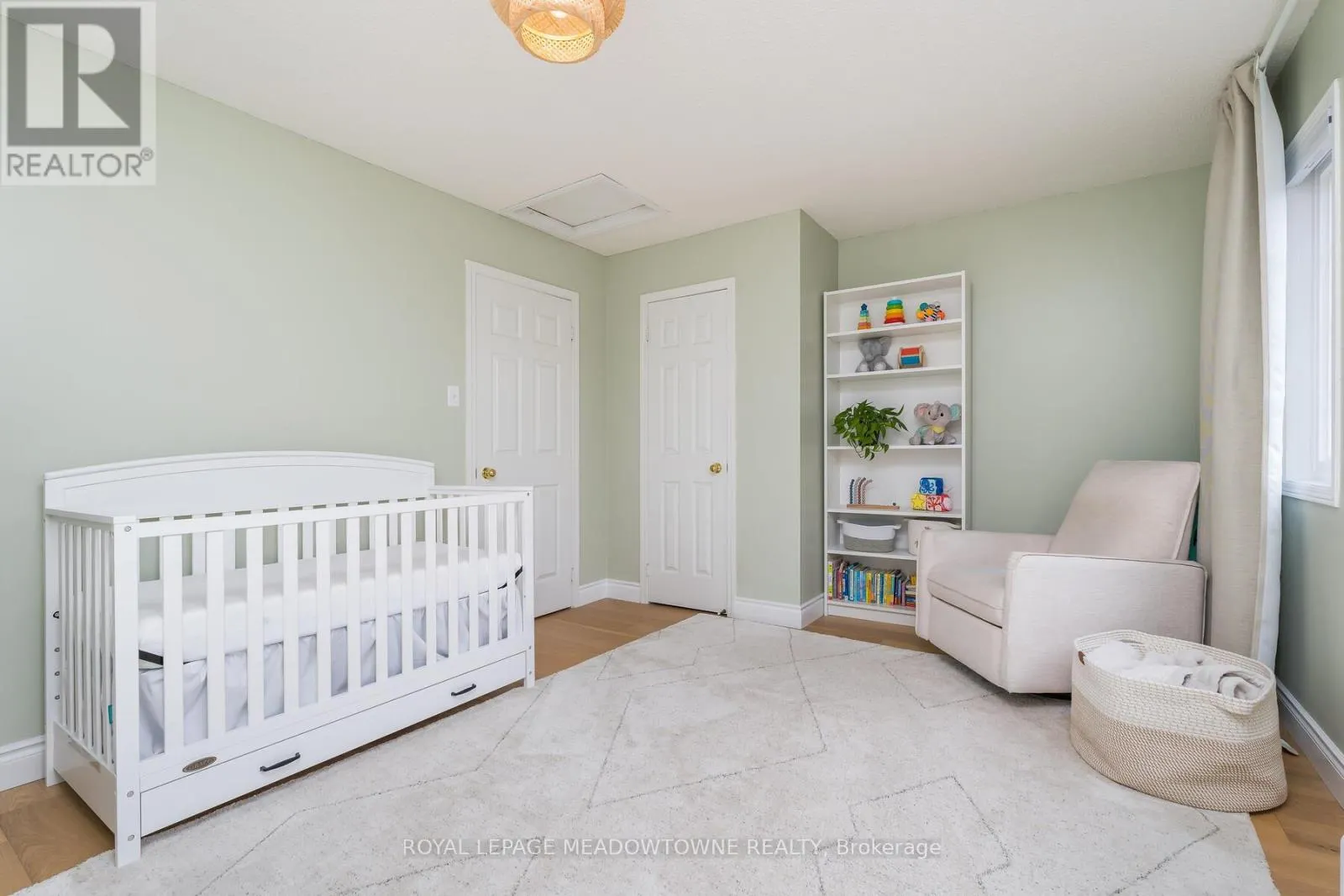 139 HARBOURVIEW CRESCENT