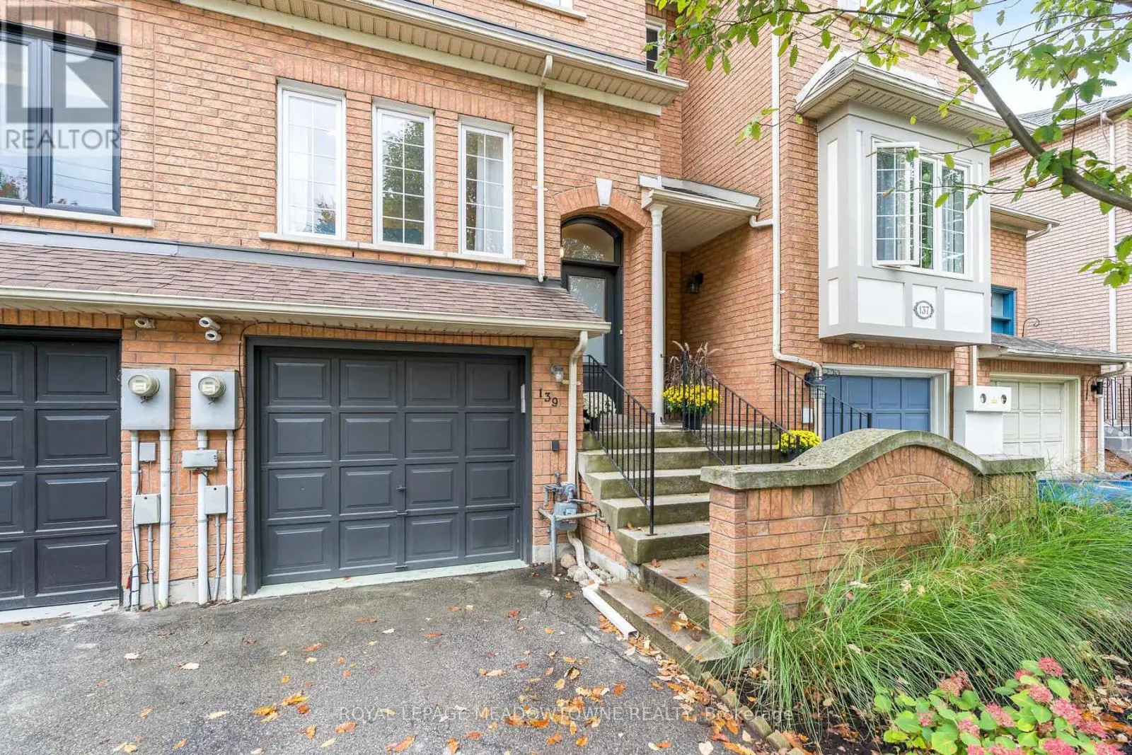 139 HARBOURVIEW CRESCENT