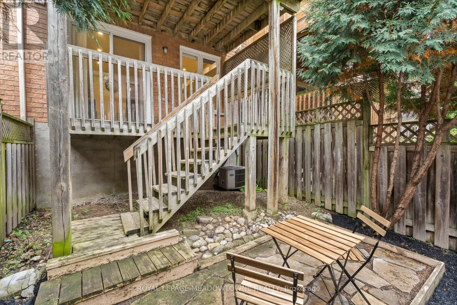 139 HARBOURVIEW CRESCENT