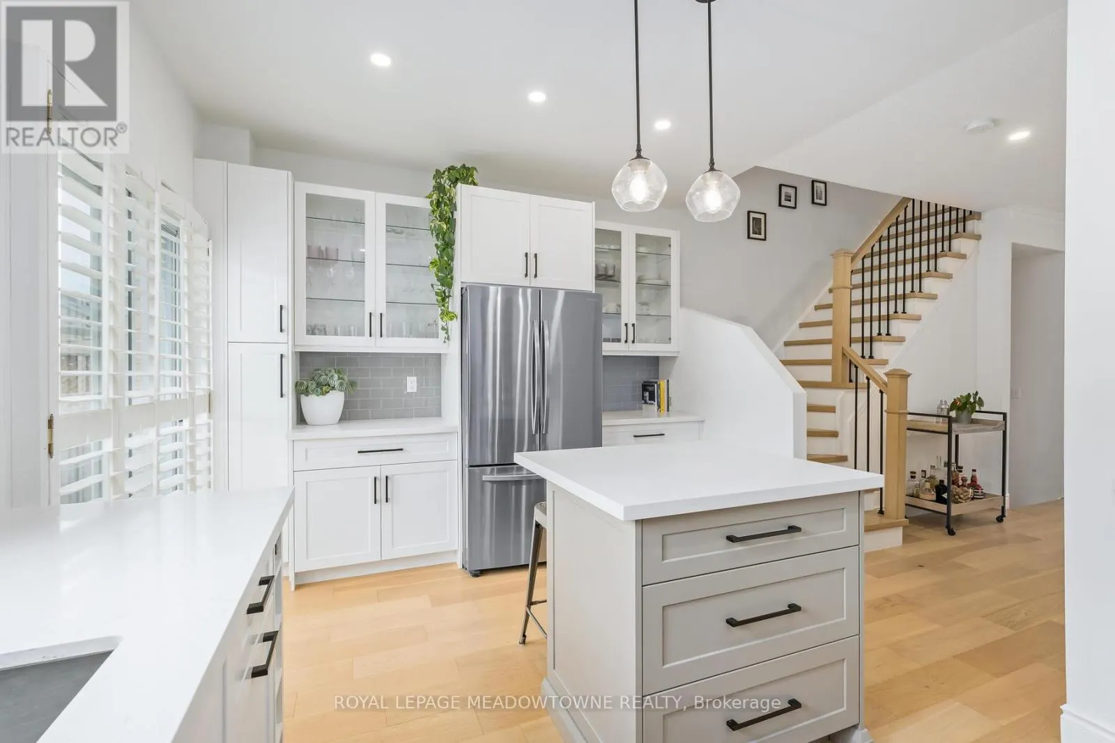 139 HARBOURVIEW CRESCENT